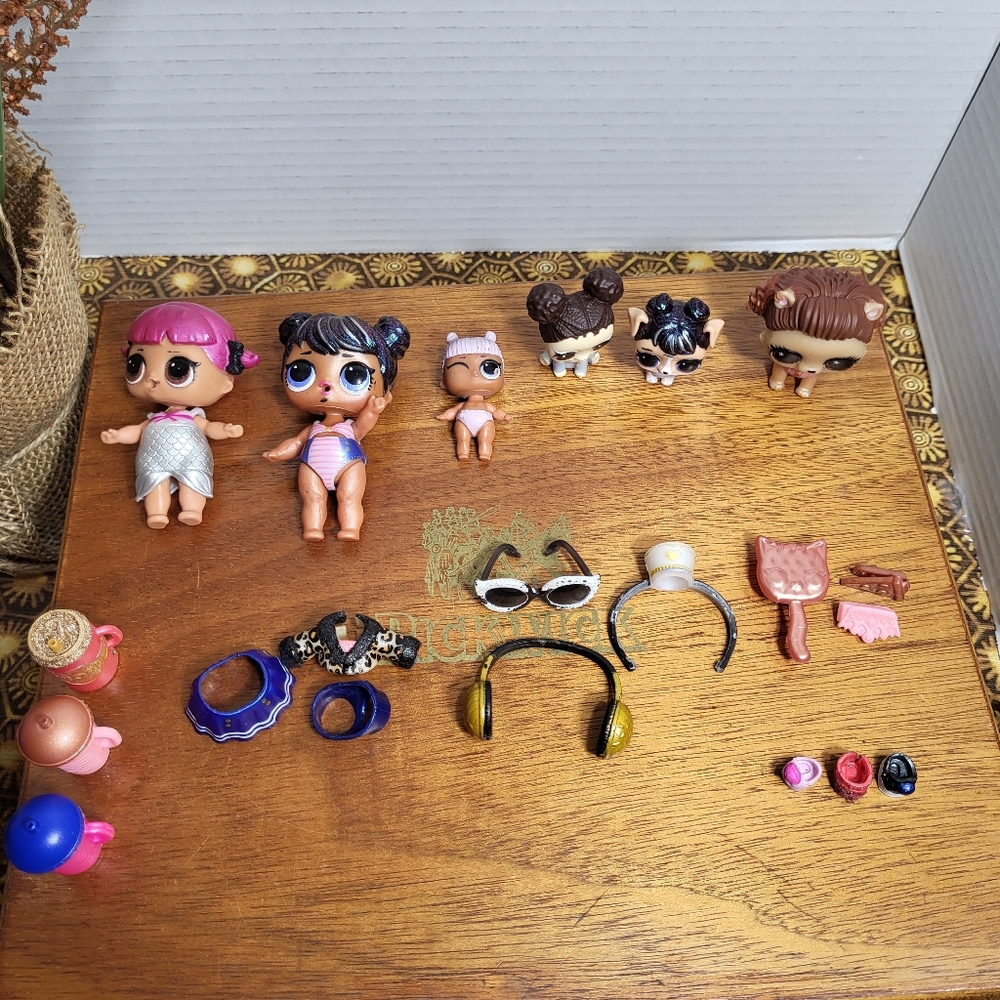 Lot of LOL Surprise Dolls and Pets and Accesories